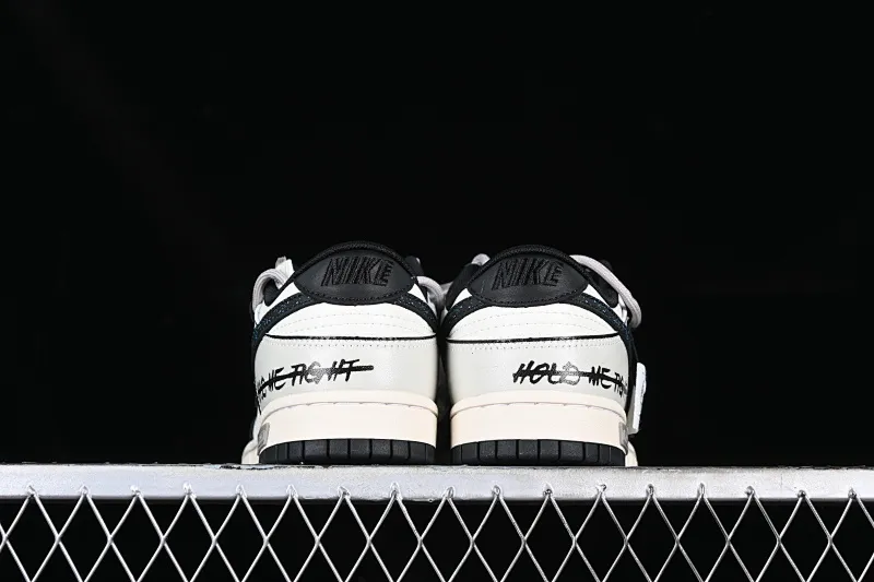 All Categories Nk SB Dunk Series Nk SB Dunk Low Low-top sneakers Nk Dunk Low Retro Panda Prank Space Exploration Star Trek Customized version of deconstructed straps retro distressed Panda low-top sneakers DD1391-100